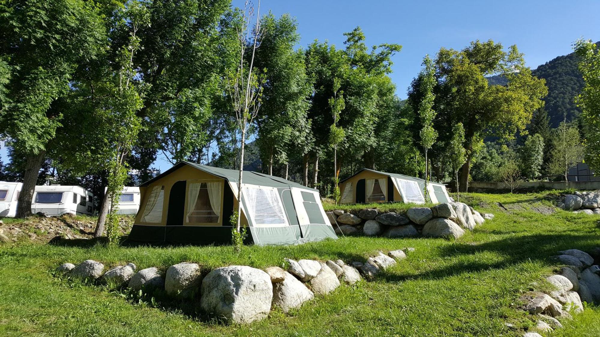 Bungalows Nou Camping La Guingueta D'Aneu Экстерьер фото