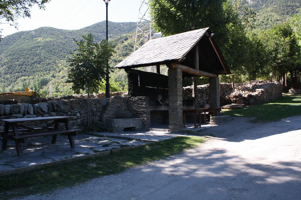 Bungalows Nou Camping La Guingueta D'Aneu Экстерьер фото