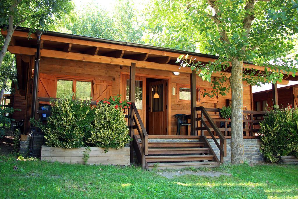 Bungalows Nou Camping La Guingueta D'Aneu Экстерьер фото