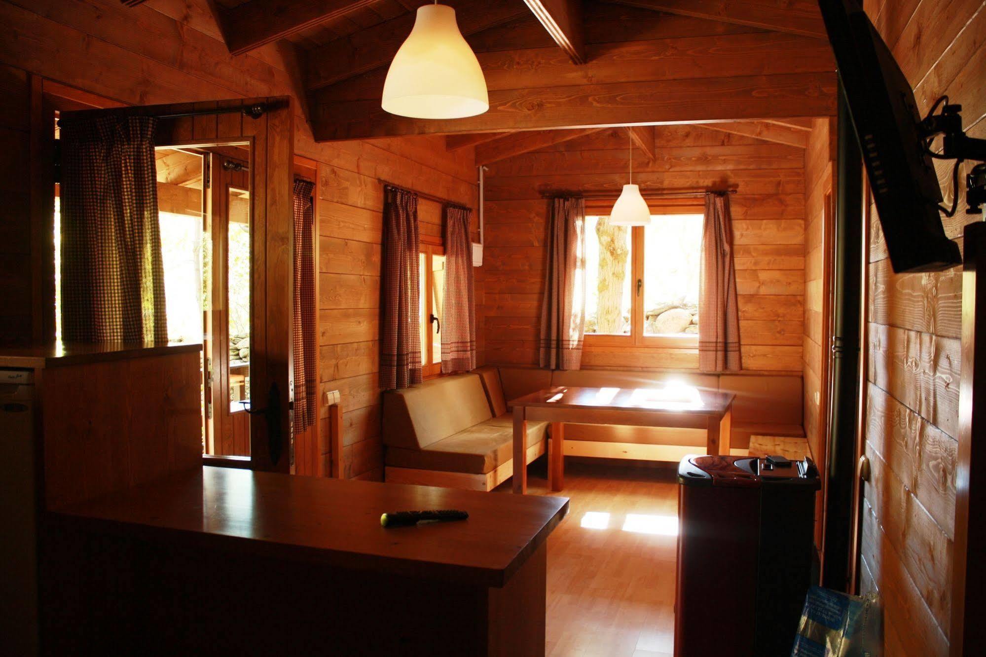 Bungalows Nou Camping La Guingueta D'Aneu Экстерьер фото